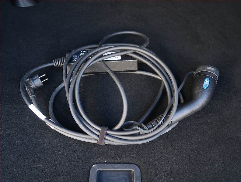 Ford Kuga (2022) Titanium 2.5 Plug-in Hybrid - fotka 23 z 23