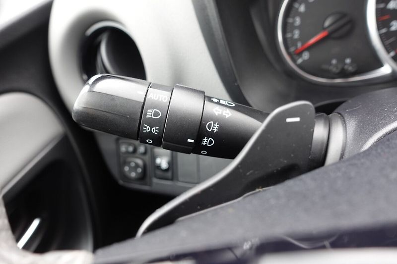 Toyota Yaris 1.33 VVT-i Multidrive S Bi-ton - fotka 24 z 28