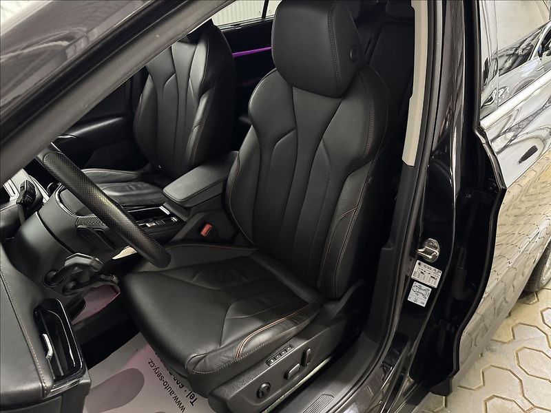 Škoda Enyaq IV80 DCC SUITE TAŽNÉ MATRIX - fotka 33 z 47