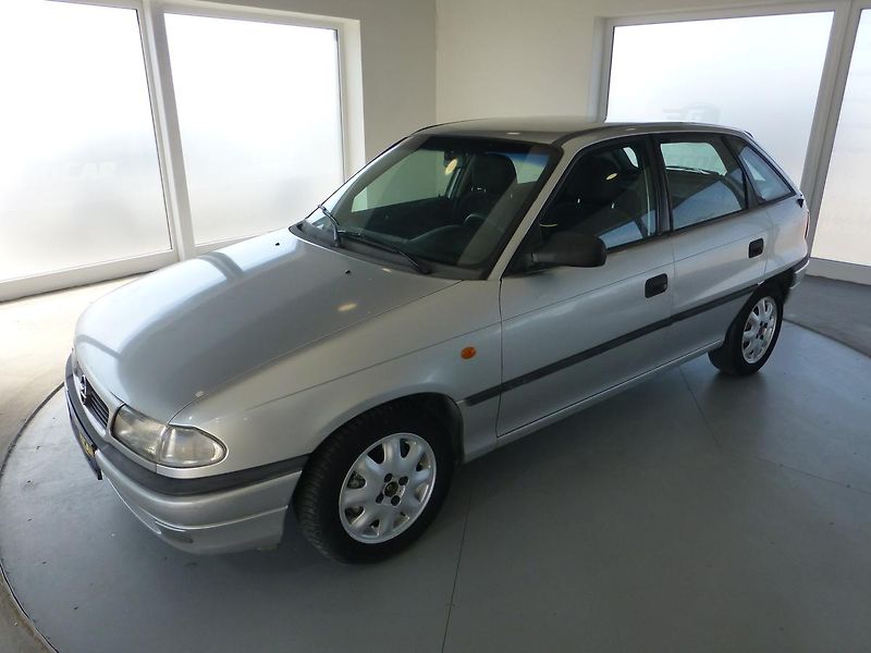 Opel Astra (1998) 1,4I**KLIMATIZACE**NOVÁ SPOJKA - fotografie inzerátu