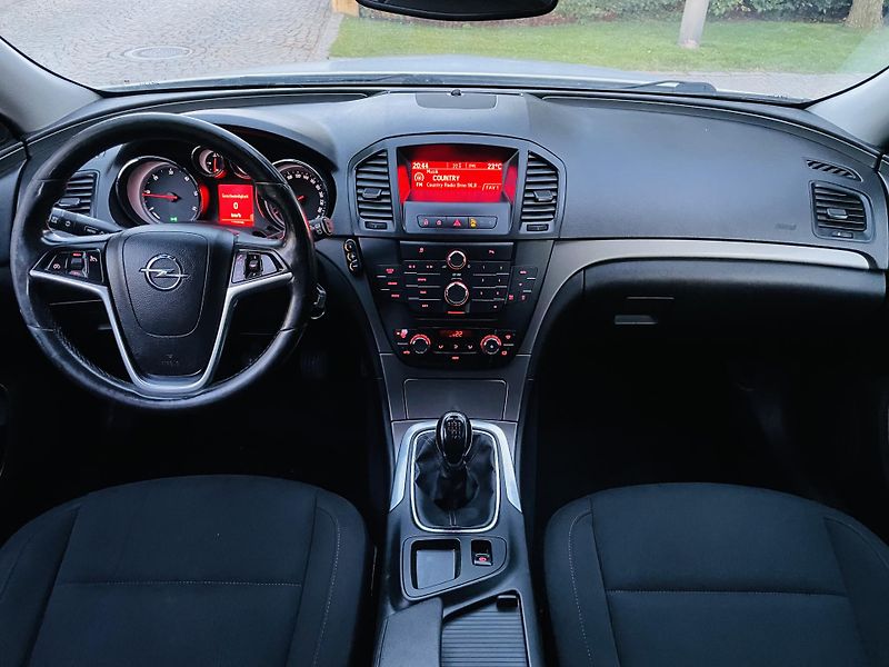 Opel Insignia 2.0CDTi MANUÁL TAŽNÉ SENZORY - fotka 21 z 36