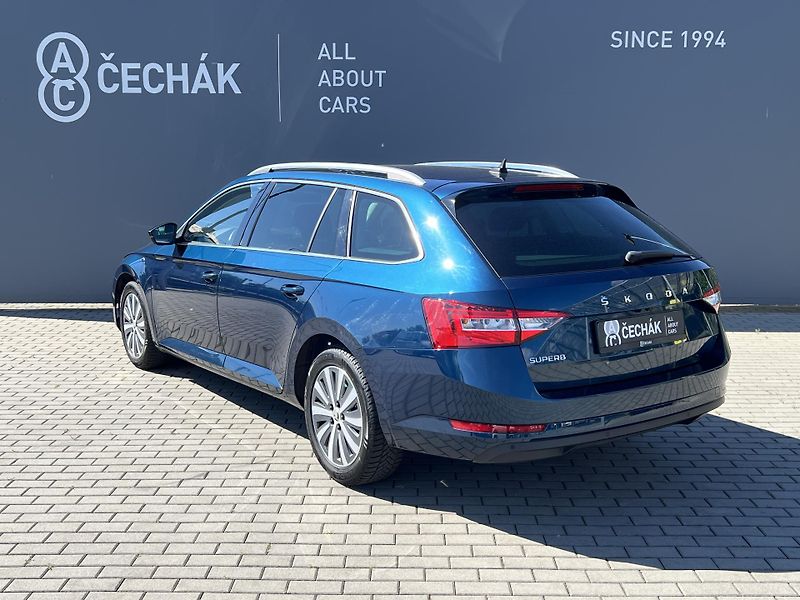 Škoda Superb 2.0TDi*110kw*DSG*Style - fotka 7 z 39