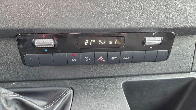 Mercedes-Benz Sprinter 317 CDI/L, kamera 360° MBUX - fotka 13 z 18