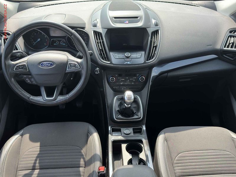 Ford Kuga (2018) 1.5 EB, ČR, LED, navi, park - fotka 8 z 17
