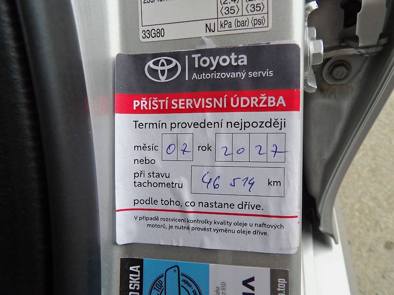 Toyota Camry 2.5 Hybrid Comfort ČR DPH - fotka 25 z 27