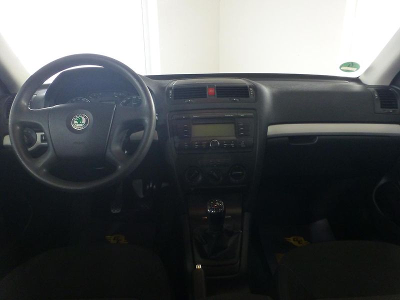 Škoda Octavia (2006) 1,6I-75KW**KLIMA**ALU****TAŽNÉ - fotka 24 z 27