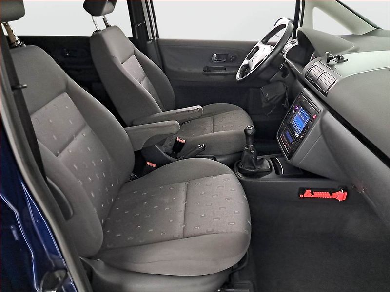 Volkswagen Sharan (2007) 2.0 TDI, 7 míst, nová STK - fotka 9 z 17