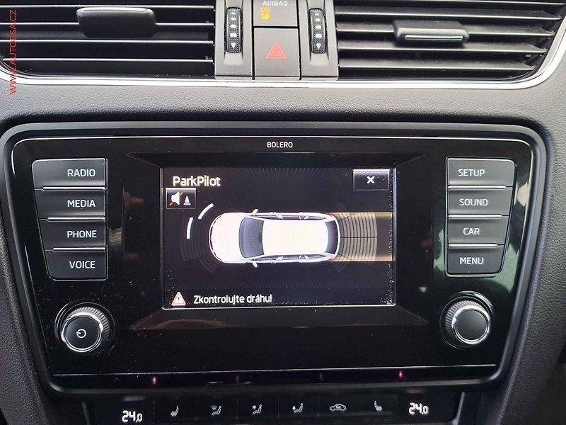 Škoda Octavia (2013) 2.0 TDi, 2.maj, AC, TZ - fotka 13 z 21