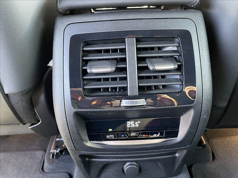 BMW X4 XDRIVE30D Mpaket ČR.1.MAJ. - fotka 24 z 32