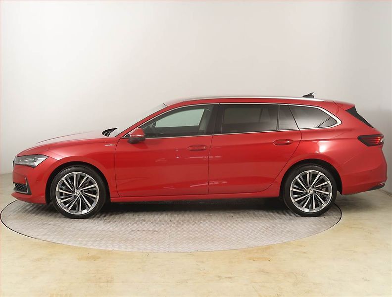 Škoda Superb (2024) 2.0 TSI - fotka 3 z 22