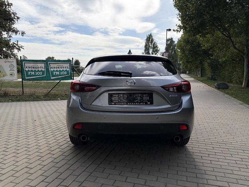 Mazda 3 2.0 Center-Line - fotka 10 z 36