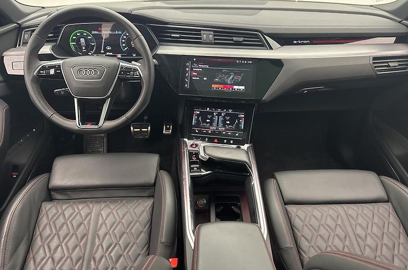 Audi SQ8 e-tron quattro Tažné Pano 360k - fotka 5 z 34