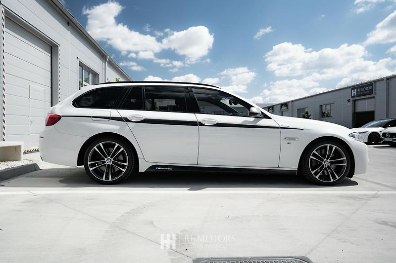 BMW Řada 5 (2013) M550d xDrive 280kW Touring - fotka 5 z 51