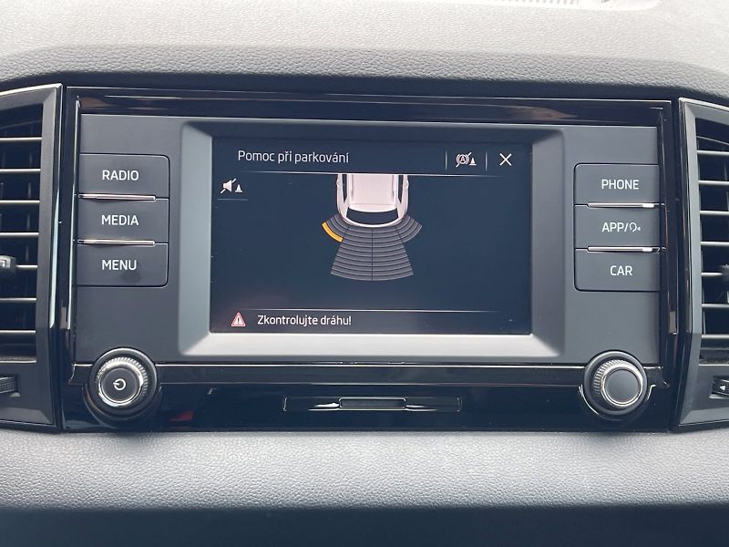 Škoda Karoq (2021) 1.5 TSI 110 kW DSG Ambition Pl - fotka 14 z 30