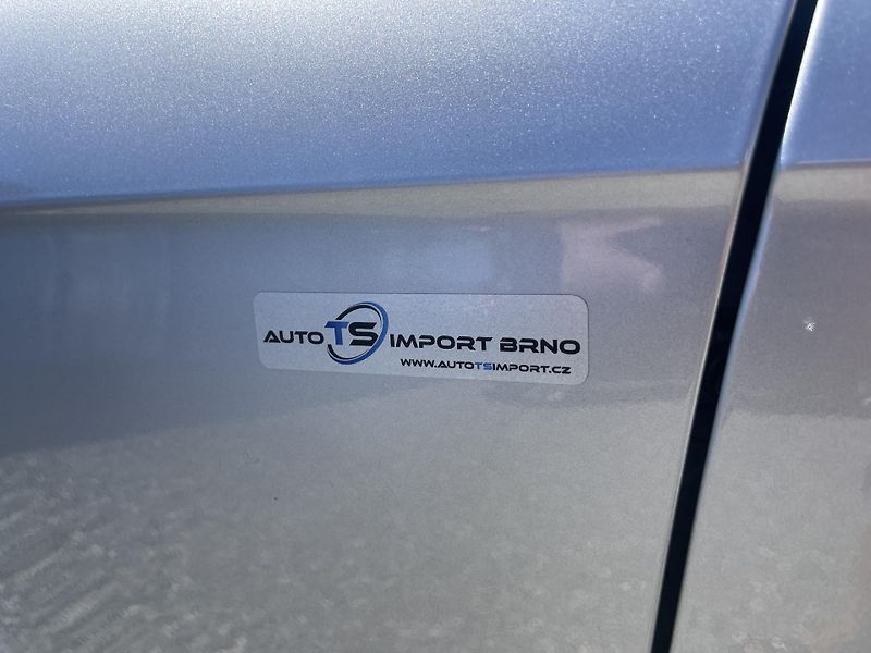 Audi A4 Avant 2.0TDi 120PS S-LINE AVANT TOP! - fotka 21 z 179