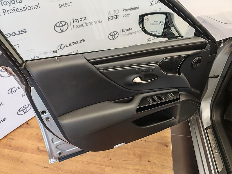 Lexus ES 300h 300h Luxury - fotka 24 z 49
