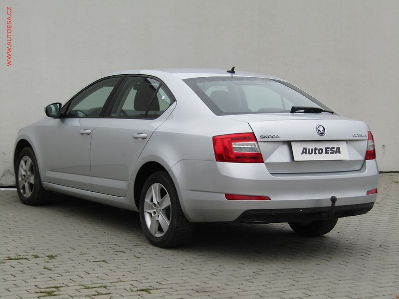 Škoda Octavia (2015) 1.6TDi, ČR, Style, TZ, navi - fotka 6 z 19