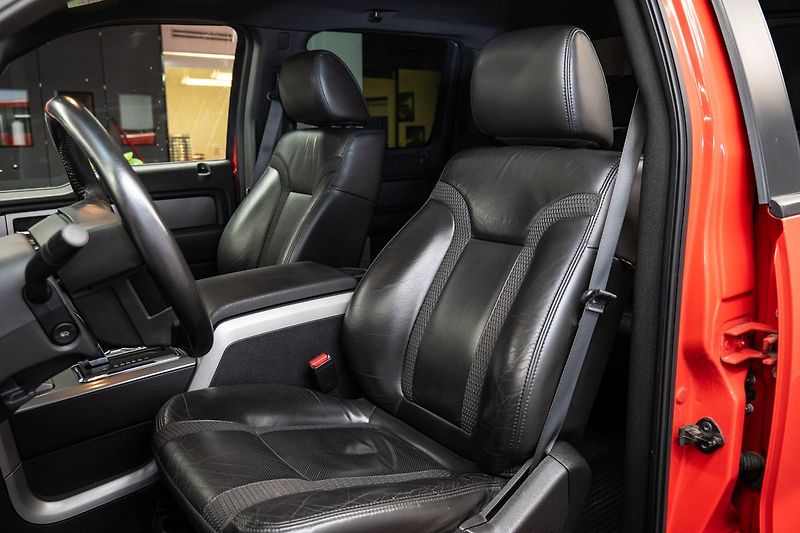 Ford F-150 6.2 SVT - fotka 7 z 24