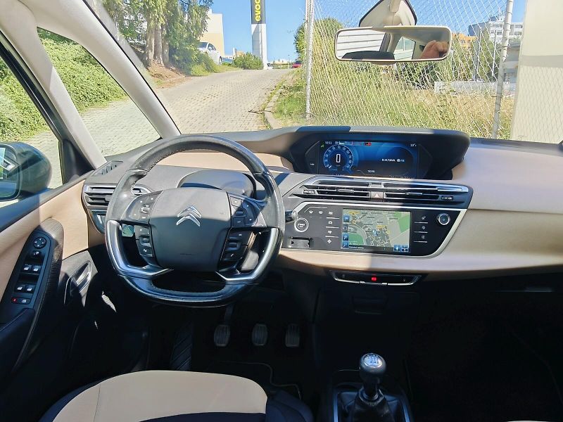 Citroën C4 Picasso (2014) 1,6 e-HDI 85 kW Intensive - fotka 24 z 48