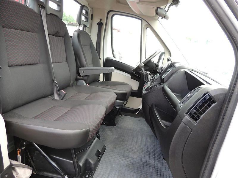 Peugeot Boxer (2018) 2.0HDi,96kw,sklápěč+hydr.ruka - fotka 61 z 73