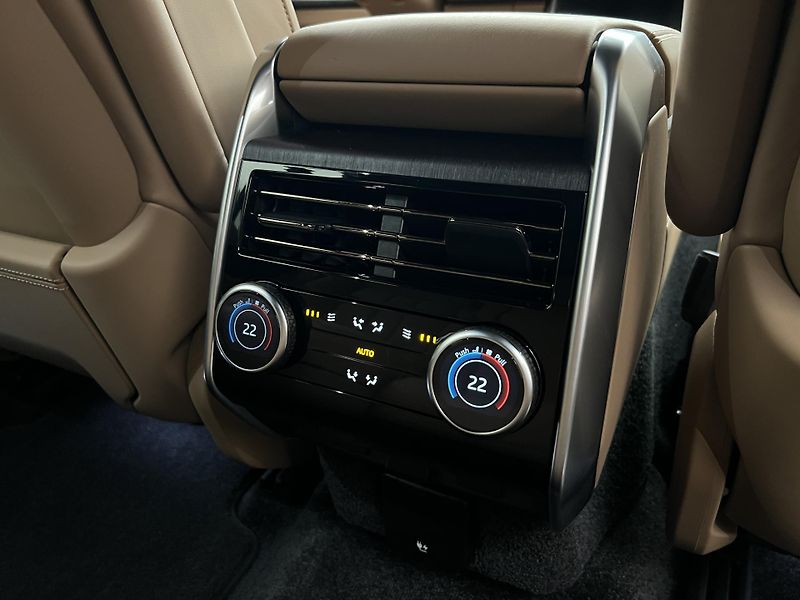 Land Rover Range Rover (2026) P460e AUTOBIOGRAPHY REZERVACE - fotka 16 z 61