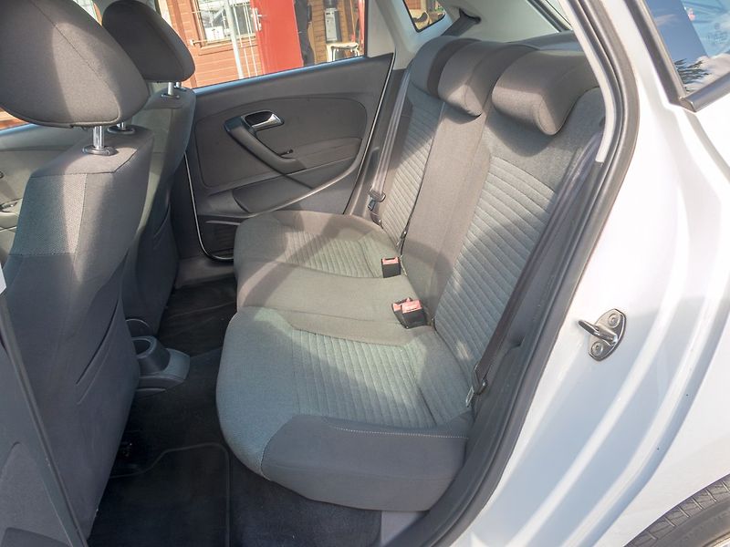 Volkswagen Polo (2011) 1.2TDI – MINIMÁLNÍ SPOTŘEBA - fotka 27 z 34