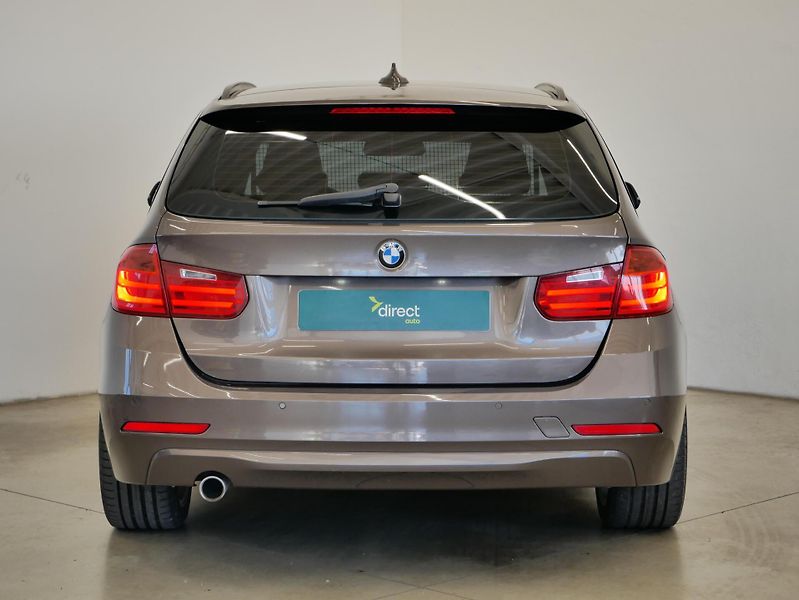 BMW Řada 3 - fotka 6 z 25