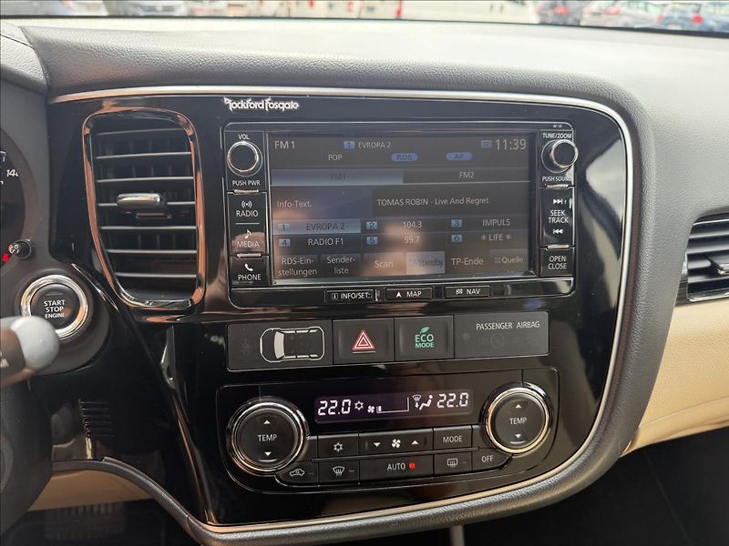 Mitsubishi Outlander 2,3 DI-D - fotka 14 z 31