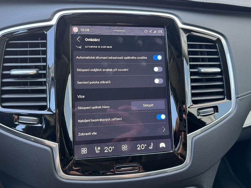 Volvo XC90 B5 (nafta) AWD PLUS DARK - fotka 48 z 51