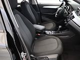 BMW X1 (2017) xDrive18d, 4X4, Automat, ČR - náhled 7