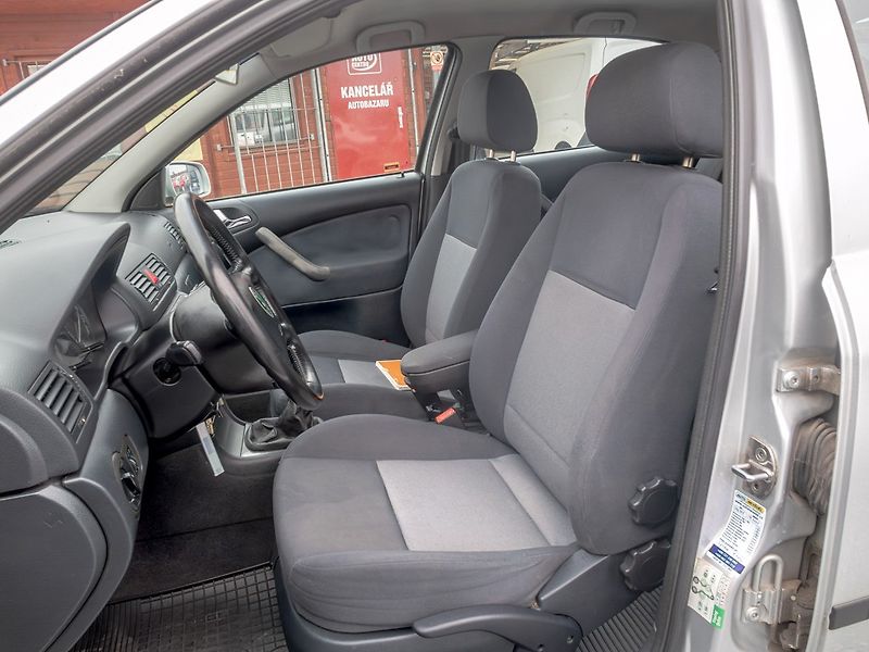 Škoda Octavia (2004) ČR 1.9TID 66KW – DIGI KLIMA - fotka 13 z 37