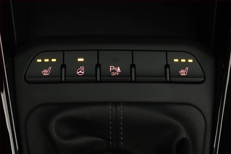 Kia Stonic (2023) Exclusive 1.0 T-GDI, EXCLUSIVE - fotka 16 z 21