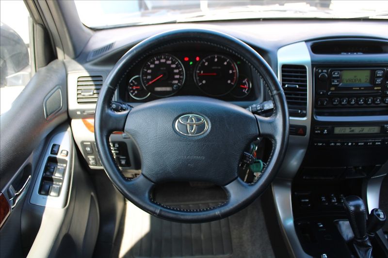 Toyota Land Cruiser 3,0 D-4D  ČR,4x4,AUTOMAT,8MÍST - fotka 10 z 28