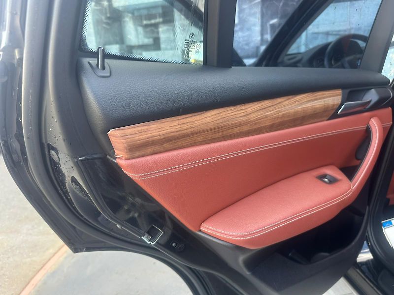 BMW X3 (2010) 135KW, XDRIVE 20D - fotka 14 z 28