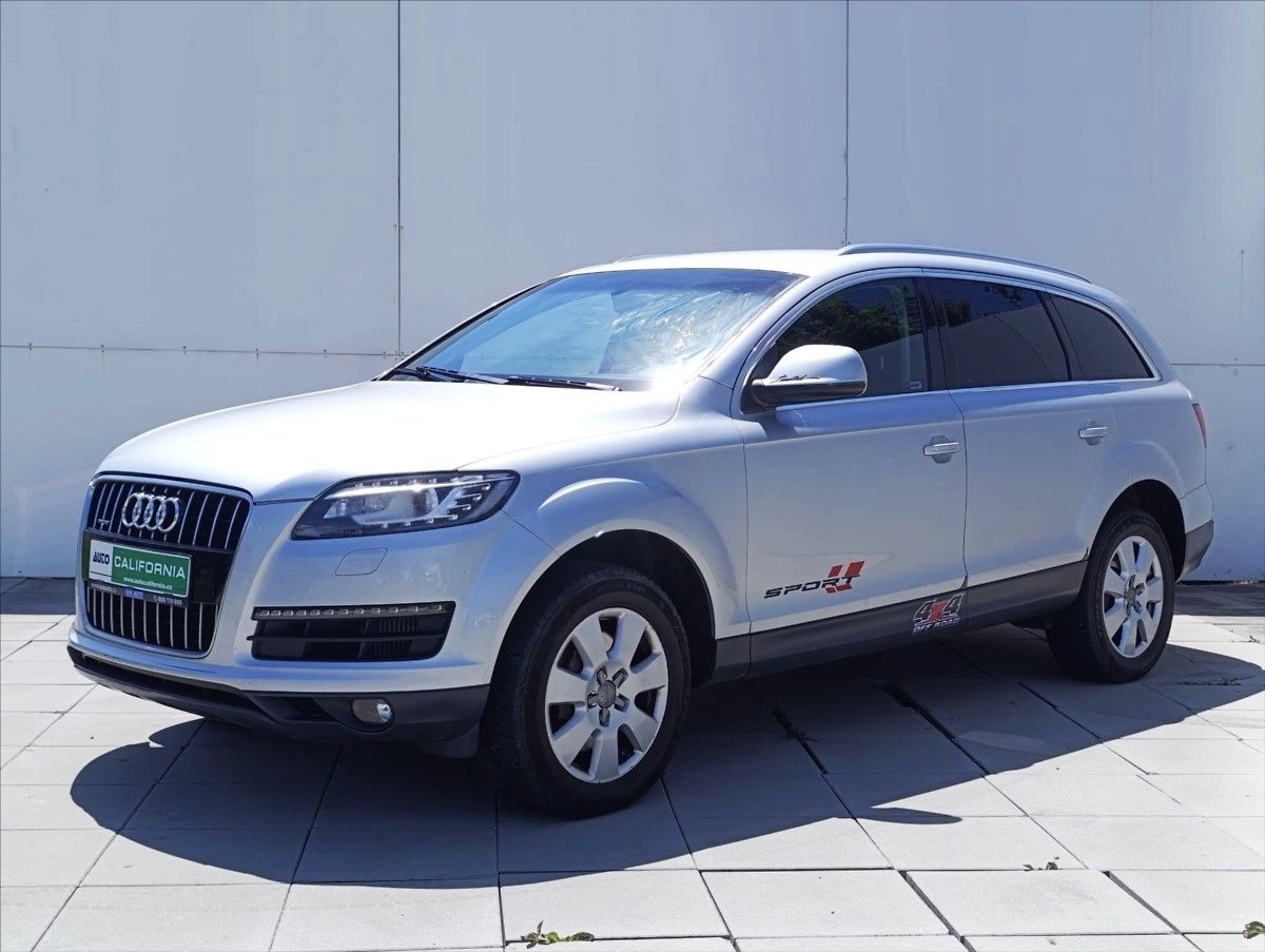 Audi Q7 3,0 TDi Quattro Autom.7Míst ČR