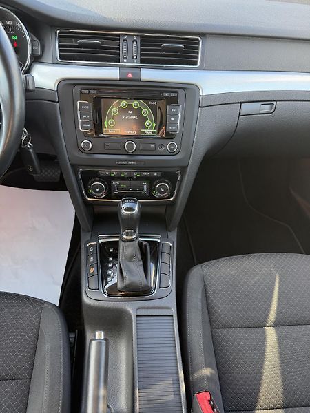 Škoda Superb (2014) 2,0TDI 125kW DSG ELEGANCE - fotka 46 z 81