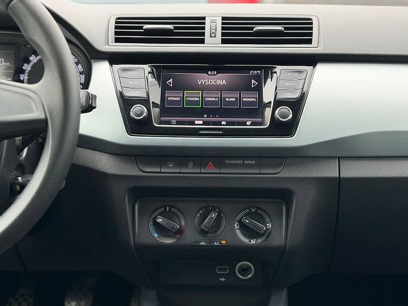 Škoda Fabia Active 1,0 MPI 55 kW 5° MP - fotka 16 z 26