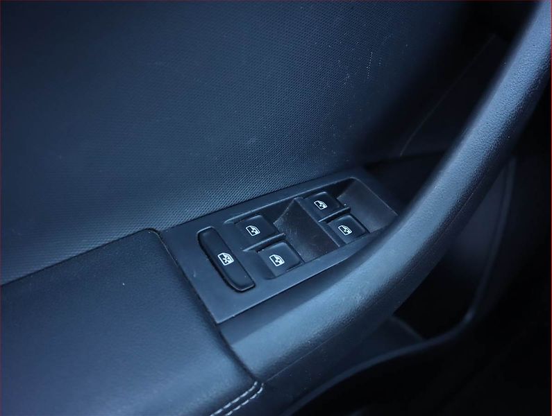 Škoda Rapid (2016) 1.2 TSI, Serv.kniha, Tempomat - fotka 13 z 19