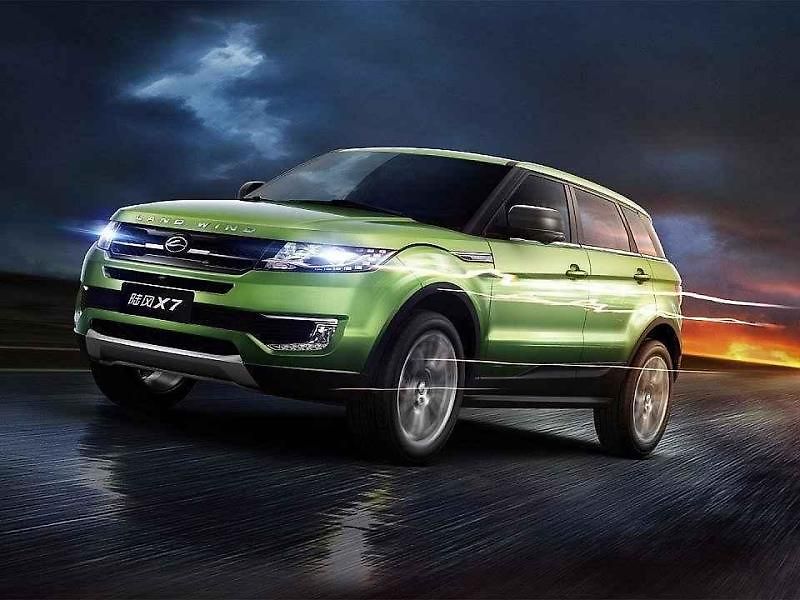 Nehoda Porsche Cayenne a Zotye SR9.