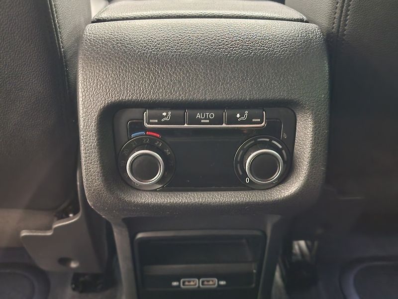 Volkswagen Sharan (2020) 130kW 4M GT DSG 2020 | Záruka - fotka 40 z 73