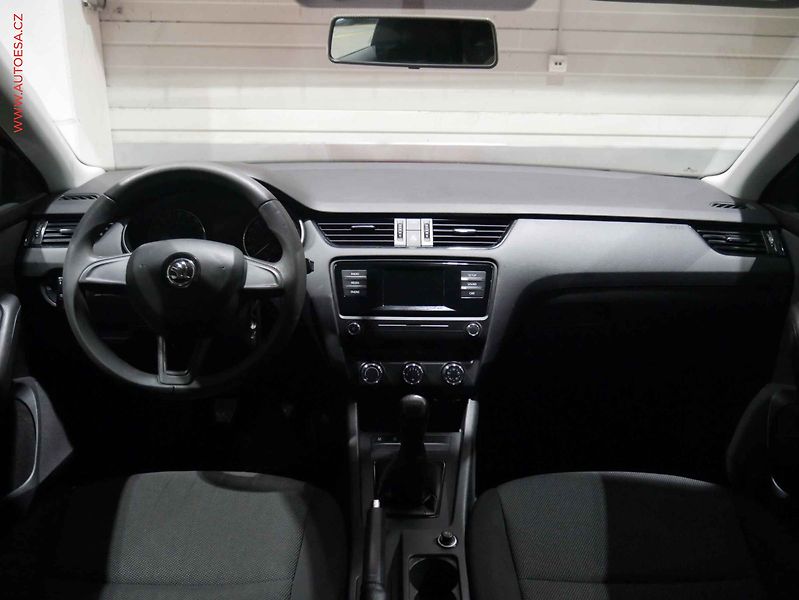 Škoda Octavia (2015) 1.6 TDI, ČR, AC, el. výbava - fotka 8 z 14