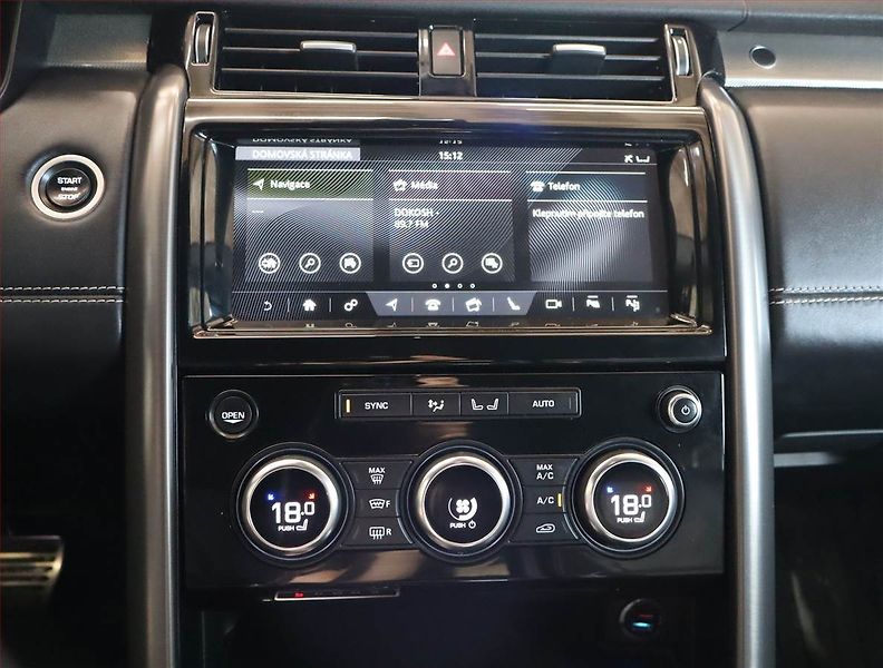 Land Rover Discovery (2018) 3.0 Td6 - fotka 16 z 26