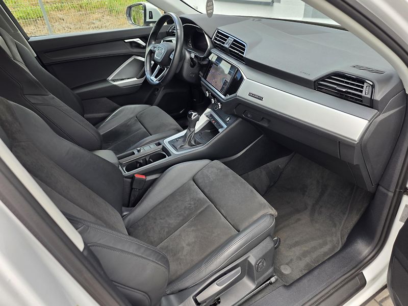 Audi Q3 (2021) SPORTBACK 2.0TFSI 140kW BUFÍK - fotka 10 z 21