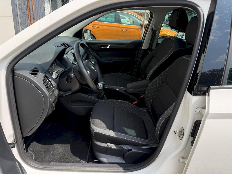 Škoda Fabia (2022) Combi 1.0 TSI 70 kW Ambition T - fotka 9 z 25