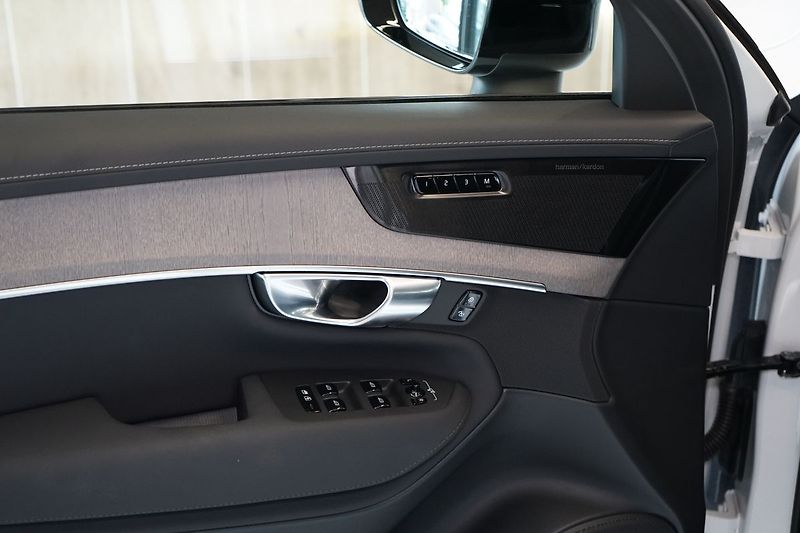Volvo XC90 B5 PLUS Bright, Vzduch, 360° - fotka 24 z 50