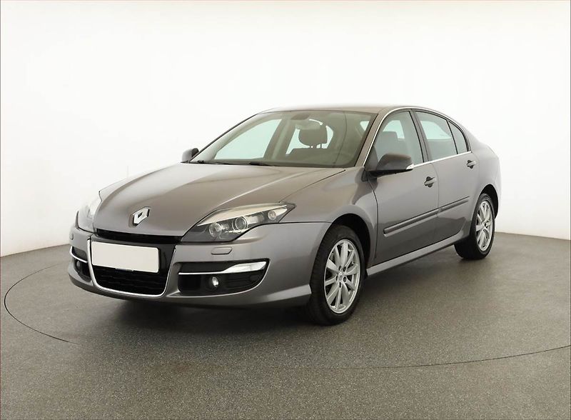 Renault Laguna (2012) 2.0 dCi, Navi, Xenony - fotka 2 z 15