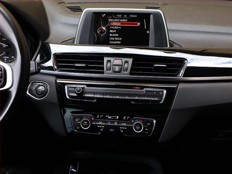 BMW X1 (2015) xDrive25d, 4X4, Automat - fotka 10 z 19