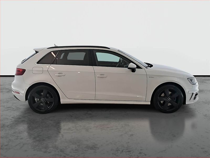 Audi A3 (2015) e-tron, Automat, Serv.kniha - fotka 6 z 20
