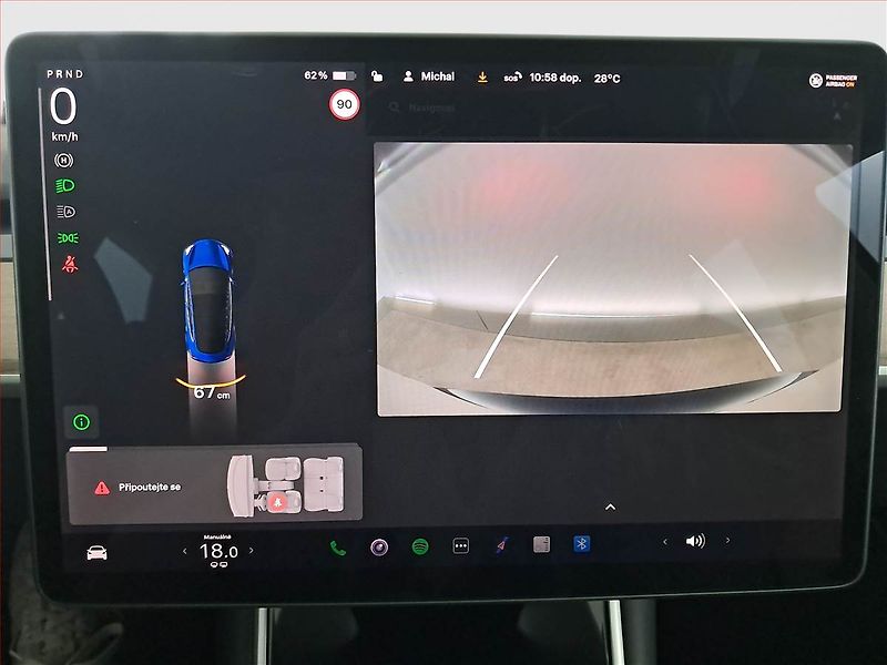 Tesla Model 3 (2019) Long Range 4WD 82kWh, SoH 84% - fotka 23 z 27