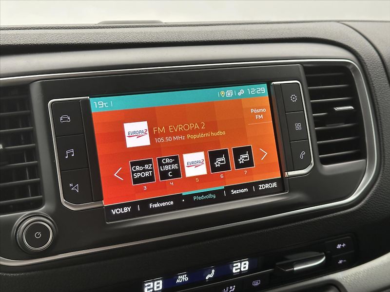Citroën SpaceTourer 2,0 BlueHDi 145 M Feel CZ - fotka 28 z 38